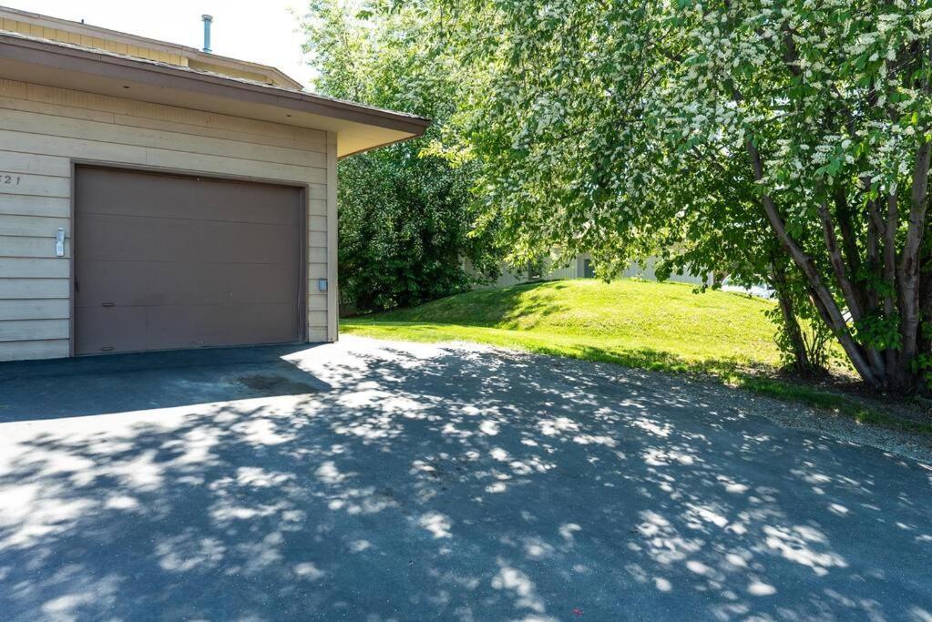 Moose Meadows- Near The Airport, Centrally Located Anchorage Bagian luar foto