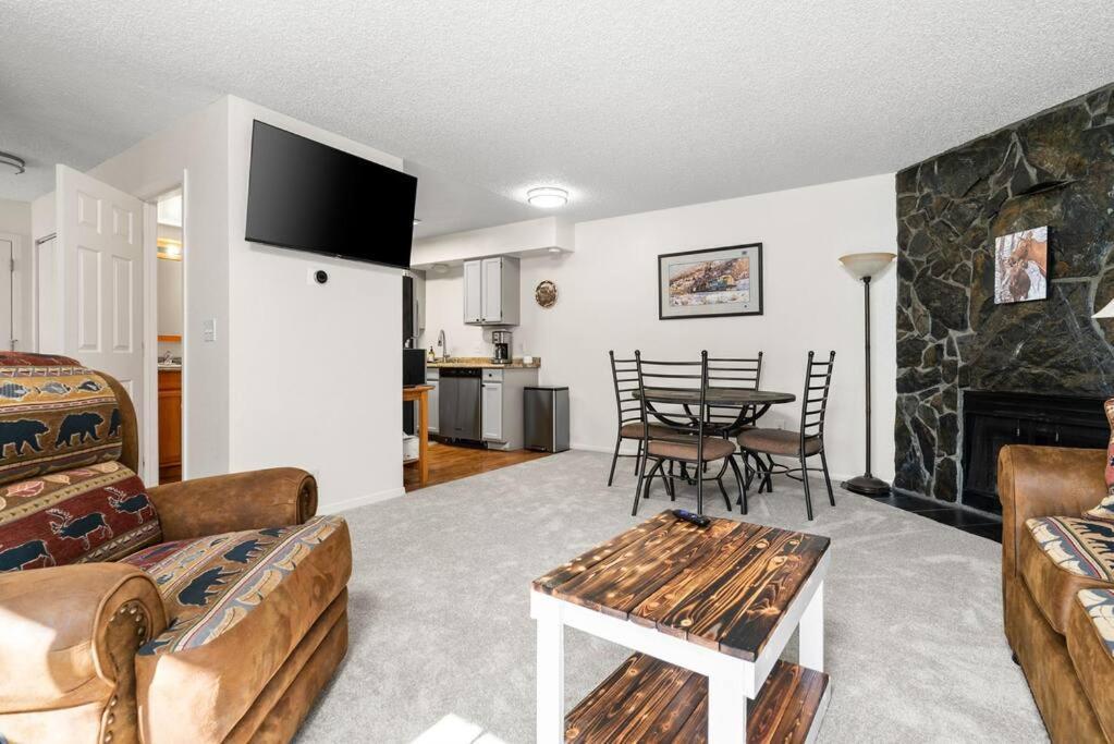 Moose Meadows- Near The Airport, Centrally Located Anchorage Bagian luar foto